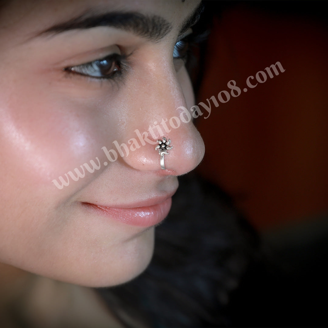Nose pin stylish discount